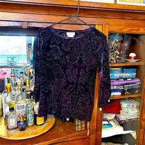 Like new! Purple velvet burnout top.